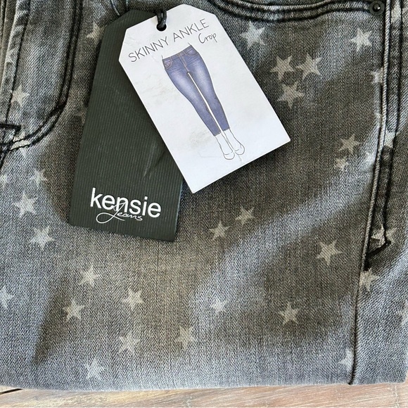 Kensie 4/27 Skinny Crop Ankle Star Jeans - NEW✨ - Picture 3 of 11